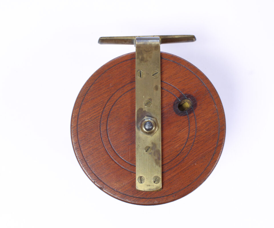 Alternative view of Unknown wood and brass Nottingham 3 7/8 " Casting reel