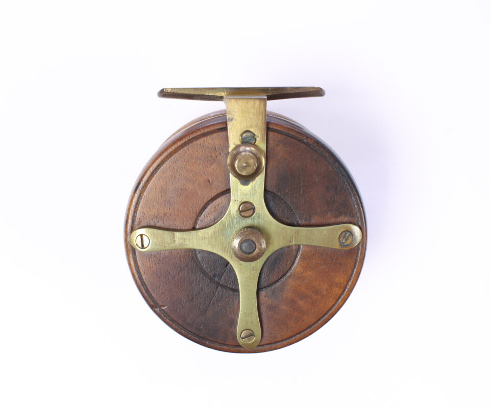 Alternative view of Unknown wood and brass Nottingham 3 1/2 " Casting reel