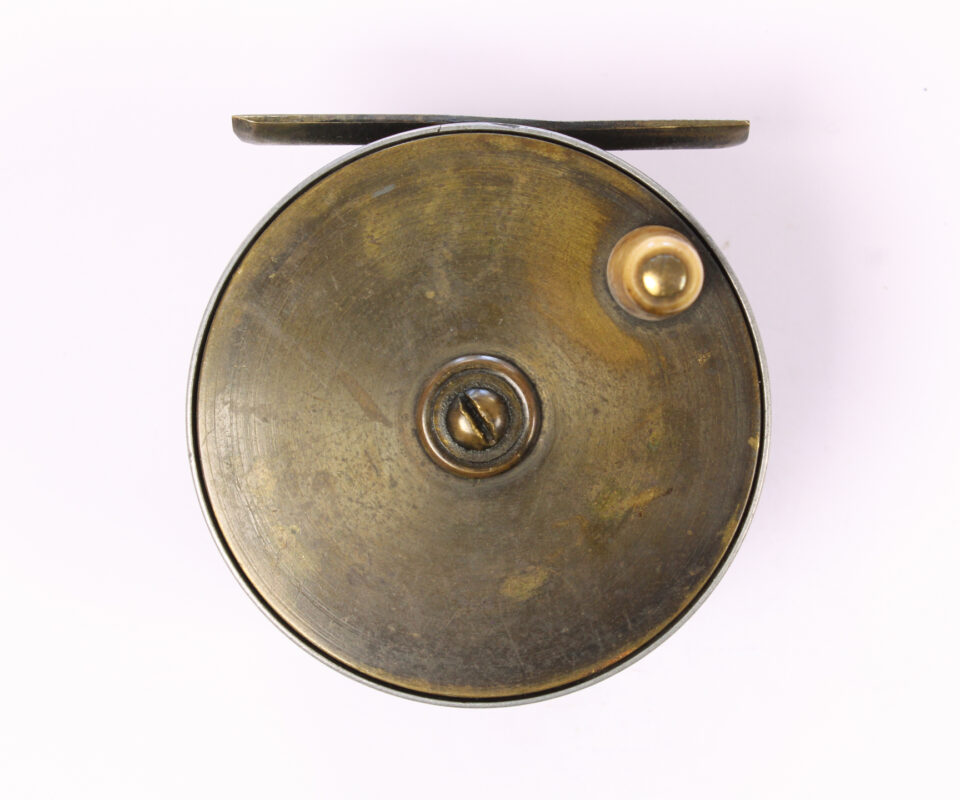 Alternative view of Unknown alloy Trout 3 " Casting reel