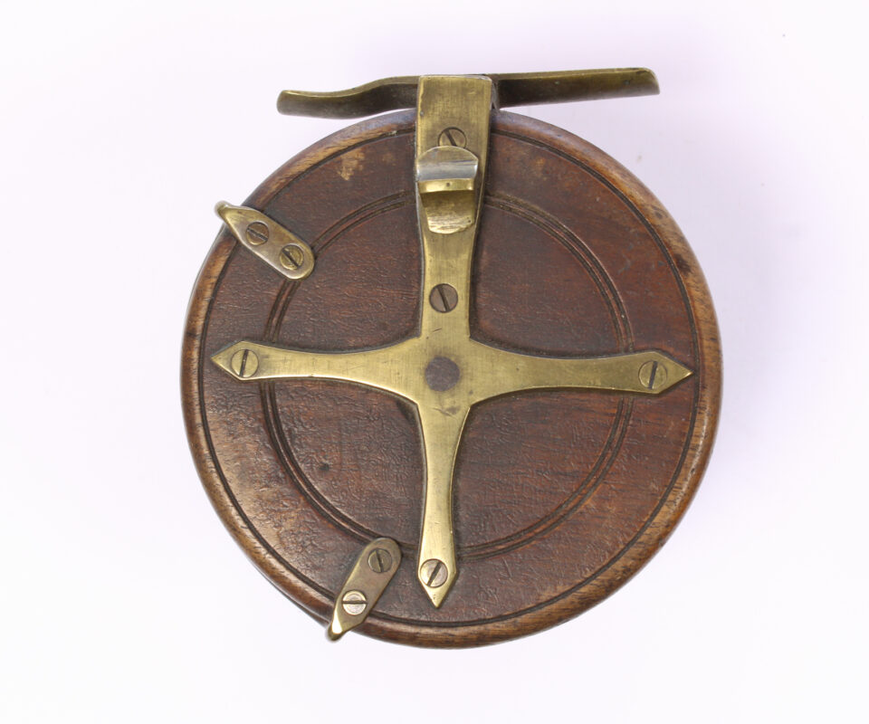 Alternative view of Unknown brass and wood Nottingham 3 1/2 " Casting reel