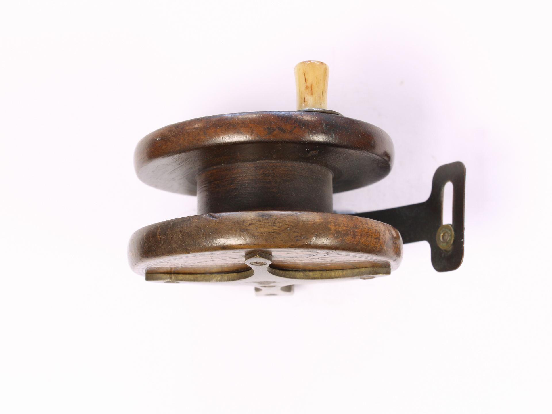 Unknown wood and brass Nottingham 2 7/8 " Casting reel - Image 3
