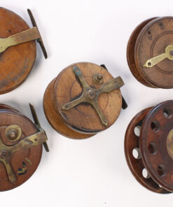   5 x unknown wood and brass Nottingham 3 1/2 " - 5 " Casting reel