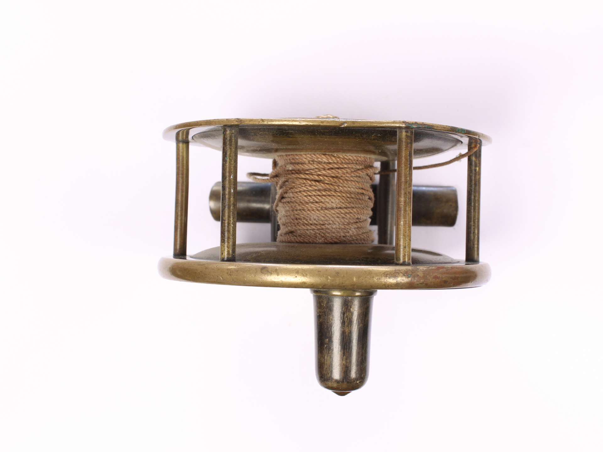 Garden Salmon 4 1/2 " Casting reel - Image 3