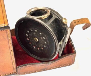   Hardy Perfect 4″ Wide Drum Salmon Fly Reel With Revolving Line Guard & Leather Case