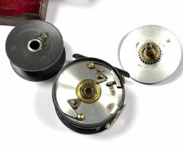   Hardy Perfect 4″ Wide Drum Salmon Fly Reel With Revolving Line Guard & Leather Case