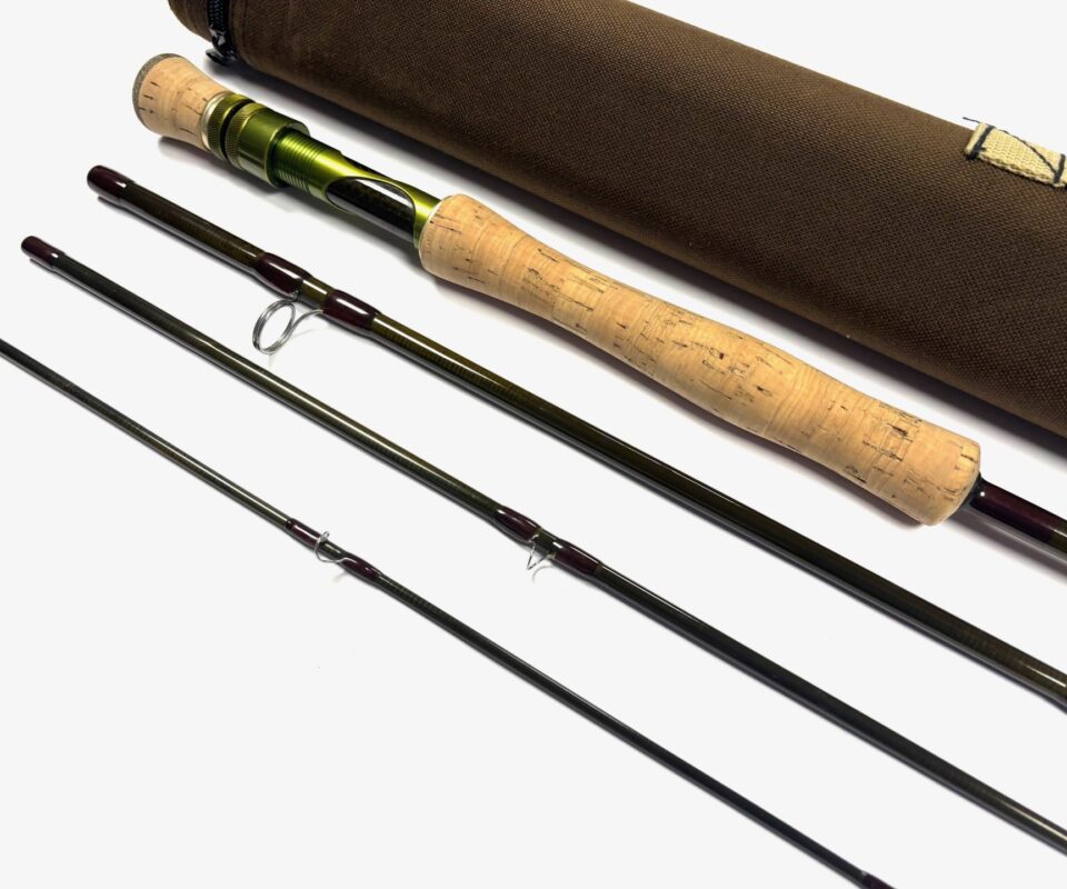   G Loomis Crosscurrent GLX 9′ Line #8 Saltwater Fly Rod With Bag & Case