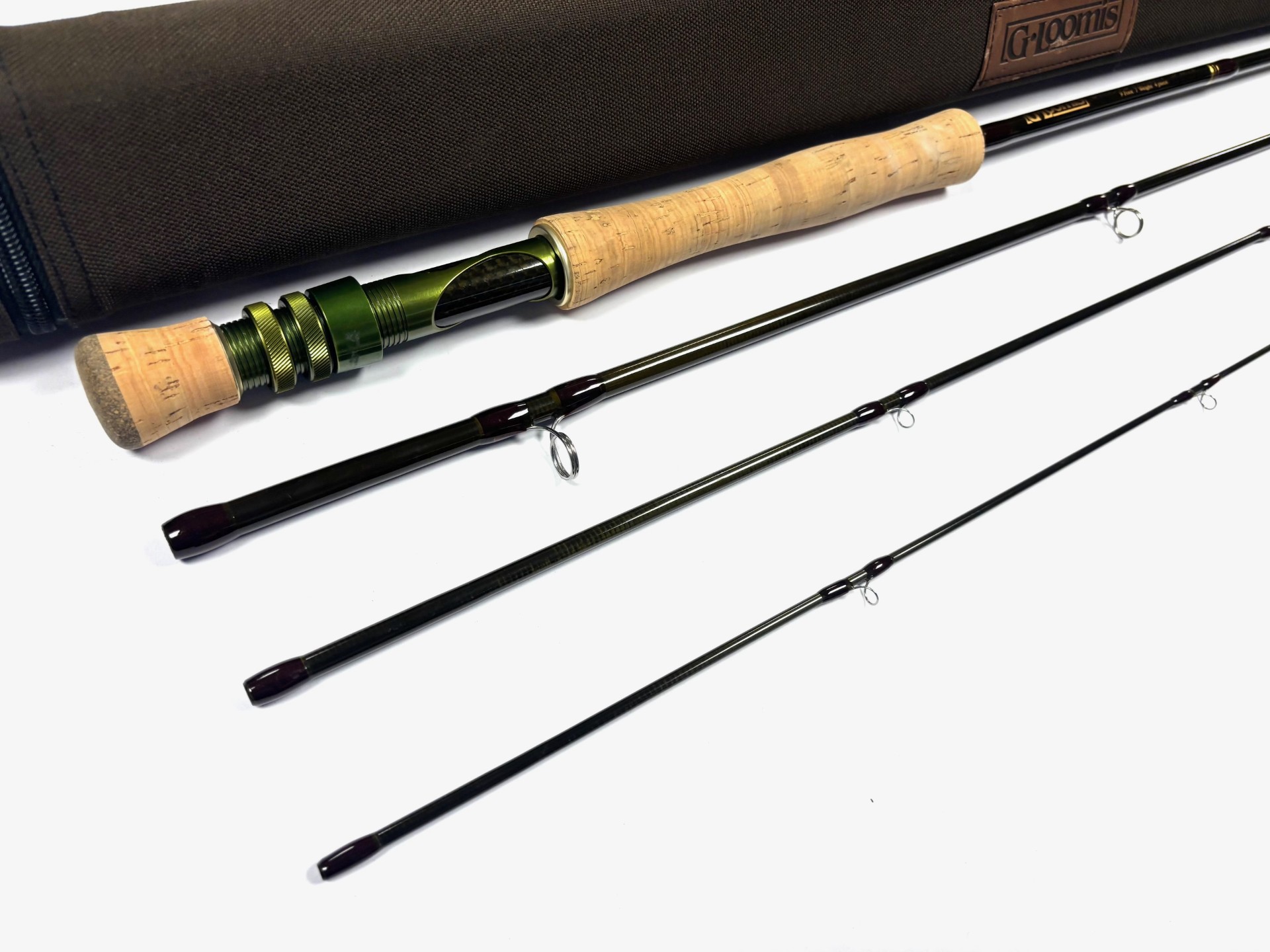 G Loomis Crosscurrent GLX 9′ Line #7 Saltwater Fly Rod With Bag & Case