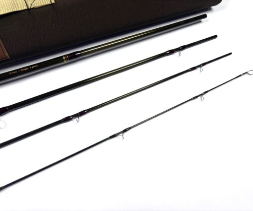   G Loomis Crosscurrent GLX 9′ Line #7 Saltwater Fly Rod With Bag & Case
