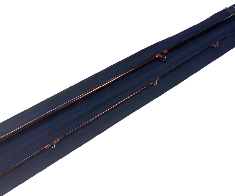   Hardy Sovereign 8′ 6″ Two Piece Carbon Rod Line #5/6 With Bag