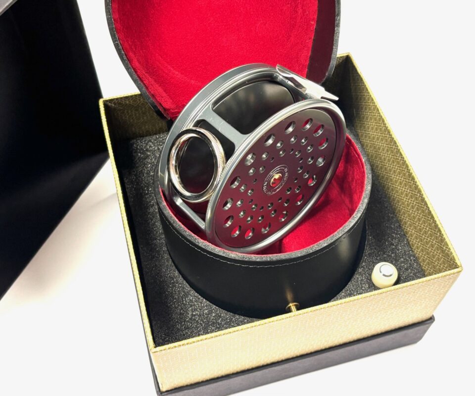   Hardy Bros Limited Edition Perfect Salmon Rivers DEE Series Reel BRAND NEW FREE SHIPPING WORLD WIDE