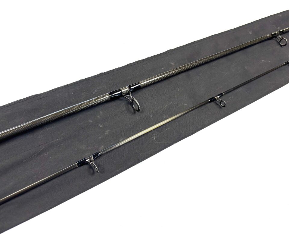   Harrison Torrix 2 piece 11ft Carp rod 1 1/4Ib TC With Bag Excellent Condition