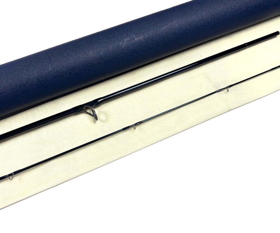   Orvis T3 9′ 2 Piece graphite travel fly rod #10 bag & alloy tube, salt or freshwater Fine