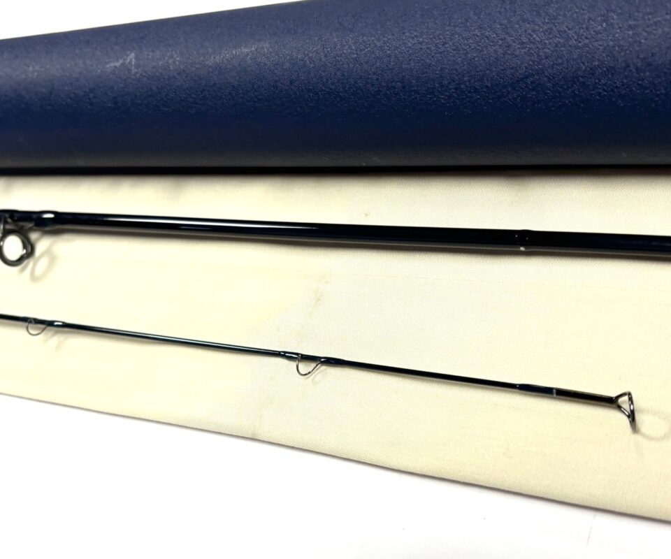   Orvis T3 9′ 2 Piece graphite travel fly rod #10 bag & alloy tube, salt or freshwater Fine