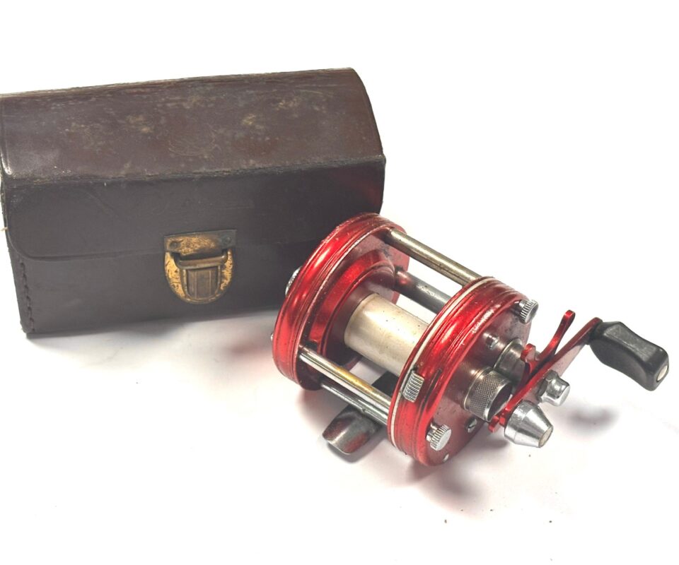   Abu Ambassadeur 5000 Sweden reel, 4 screw, good user