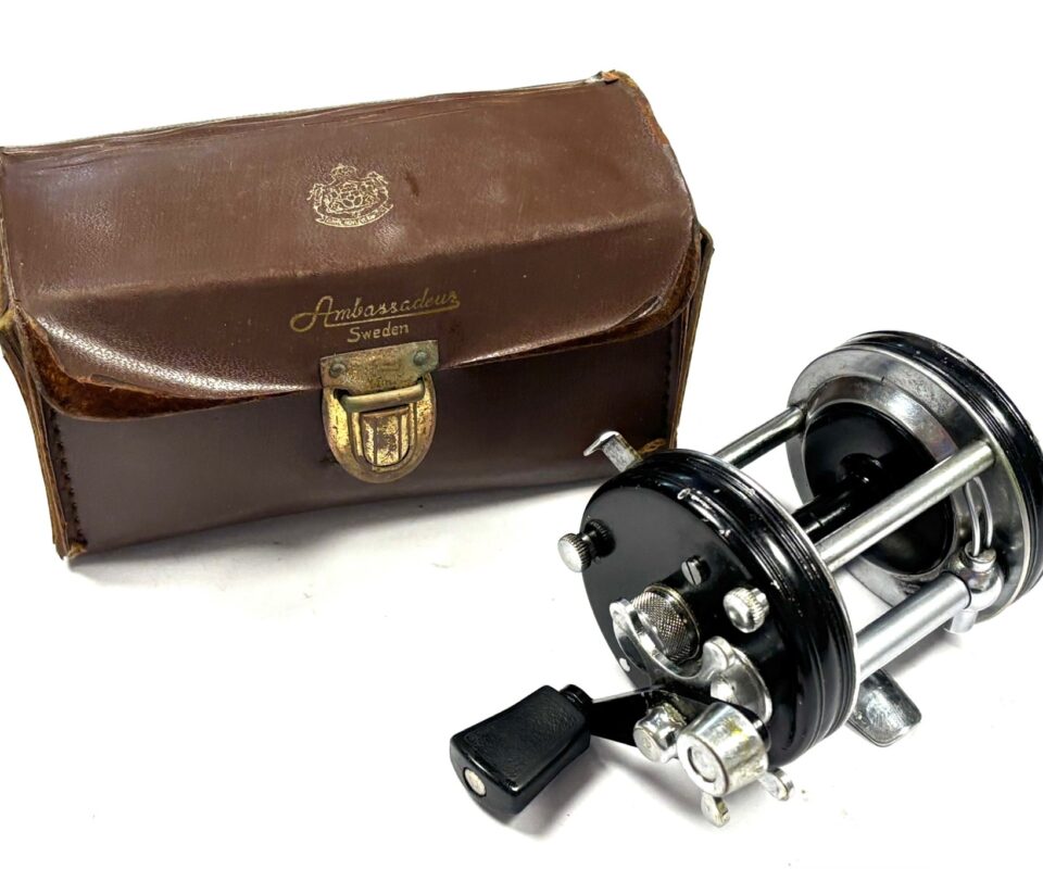   Abu Ambassadeur 6000 C reel, spares, oil & leather case