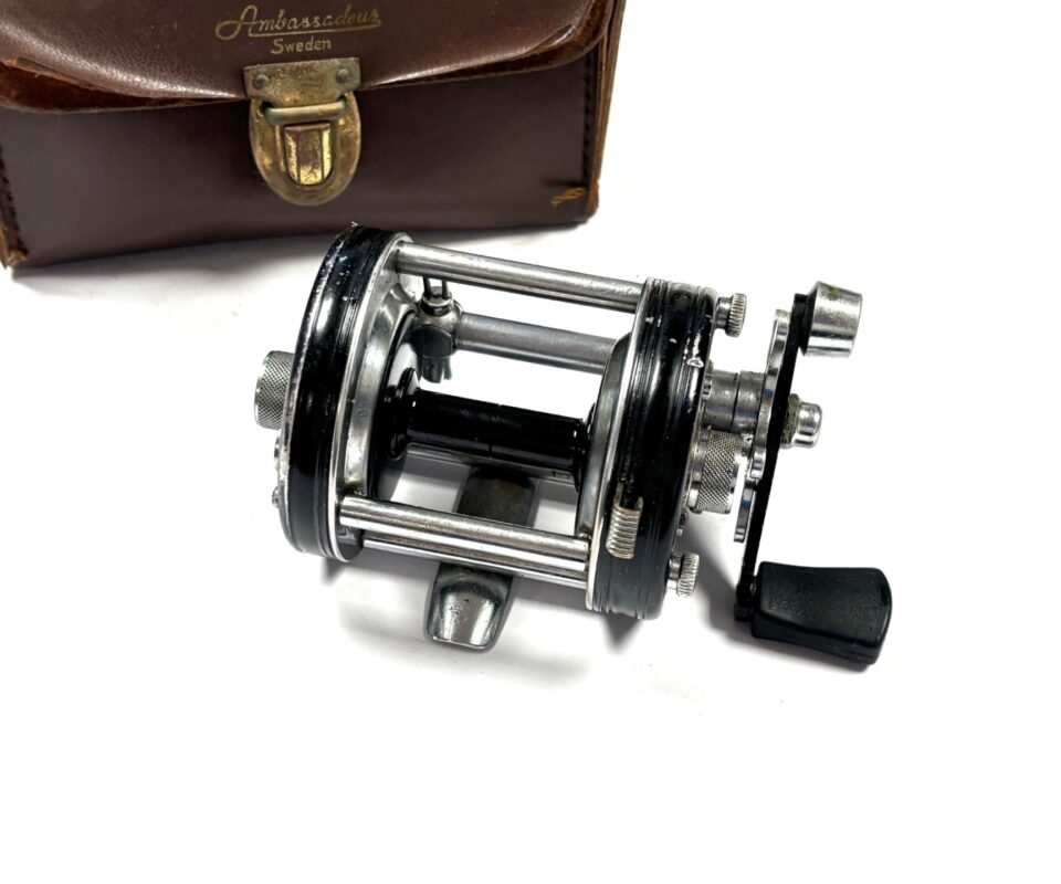   Abu Ambassadeur 6000 C reel, spares, oil & leather case