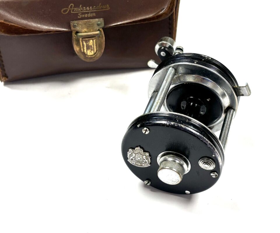   Abu Ambassadeur 6000 C reel, spares, oil & leather case