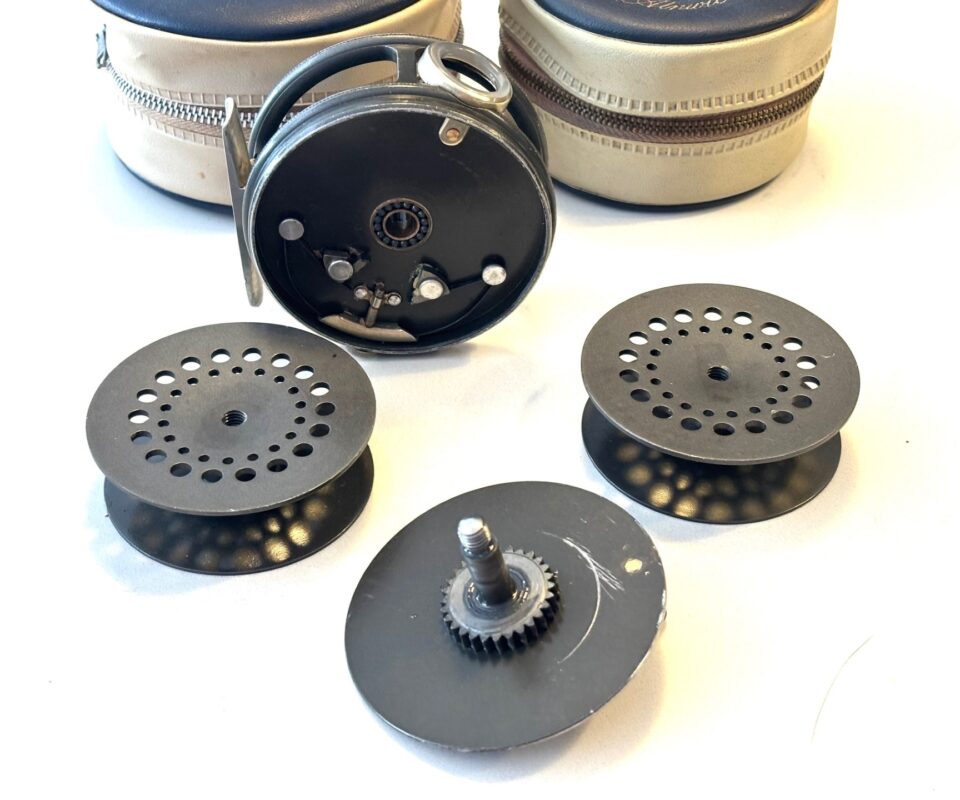   Hardy Perfect 3 1/8″ Trout Fly Reel With L/G Spare Spool & Cases Great User