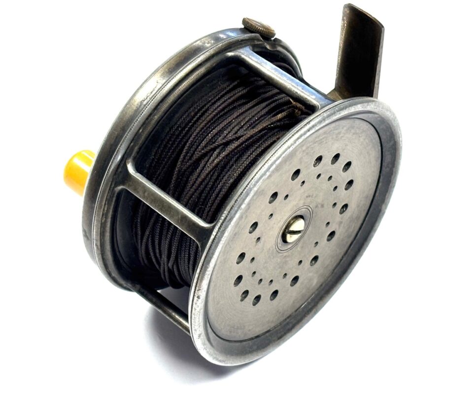   Hardy Perfect 4.25″ Wide Drum Salmon Fly With Brass Raised Boss With Silk Line
