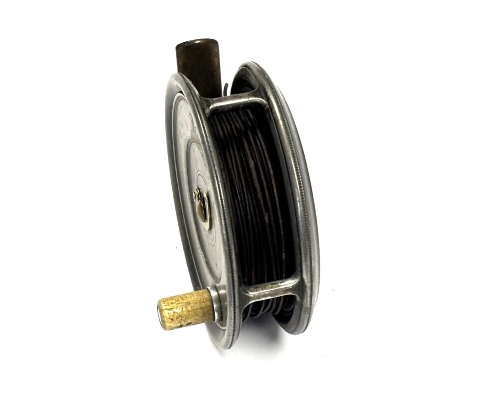   Hardy Uniqua 3 1/8″ vintage alloy trout fly fishing reel