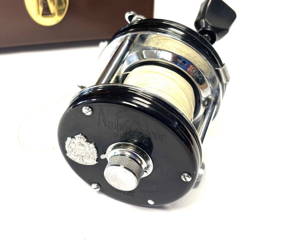 Abu Sweden Ambassadeur 5000C multiplier reel & black leather case