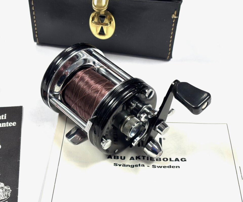   Abu Ambassadeur 6000 C reel, spares, oiler, spanner & leather case & box