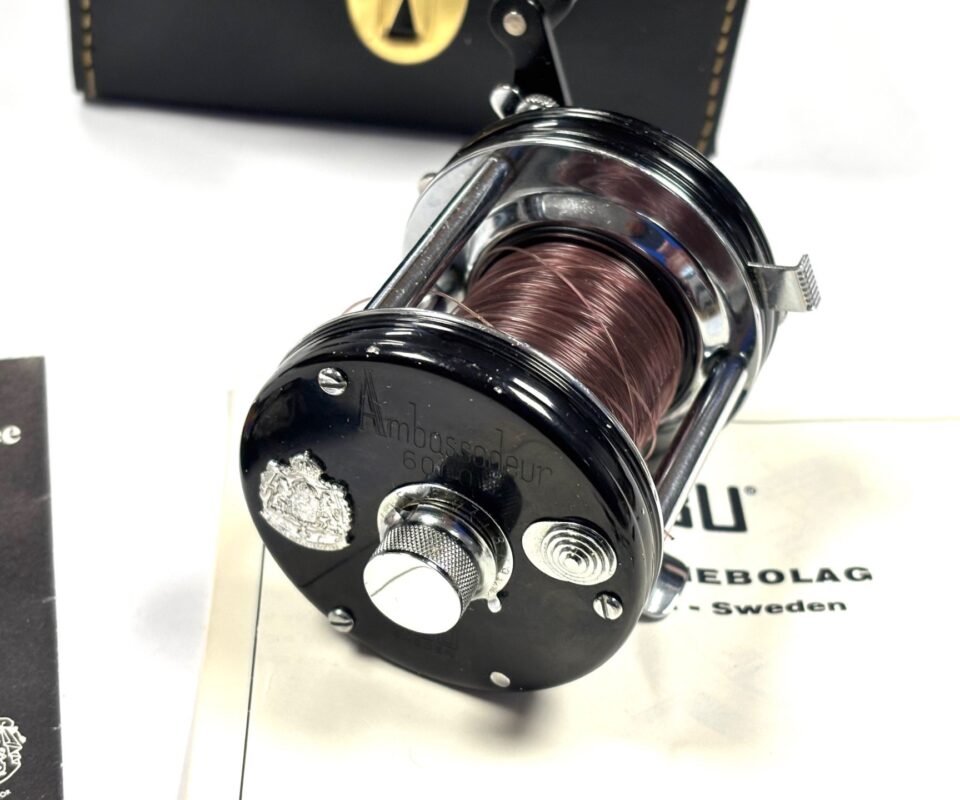   Abu Ambassadeur 6000 C reel, spares, oiler, spanner & leather case & box