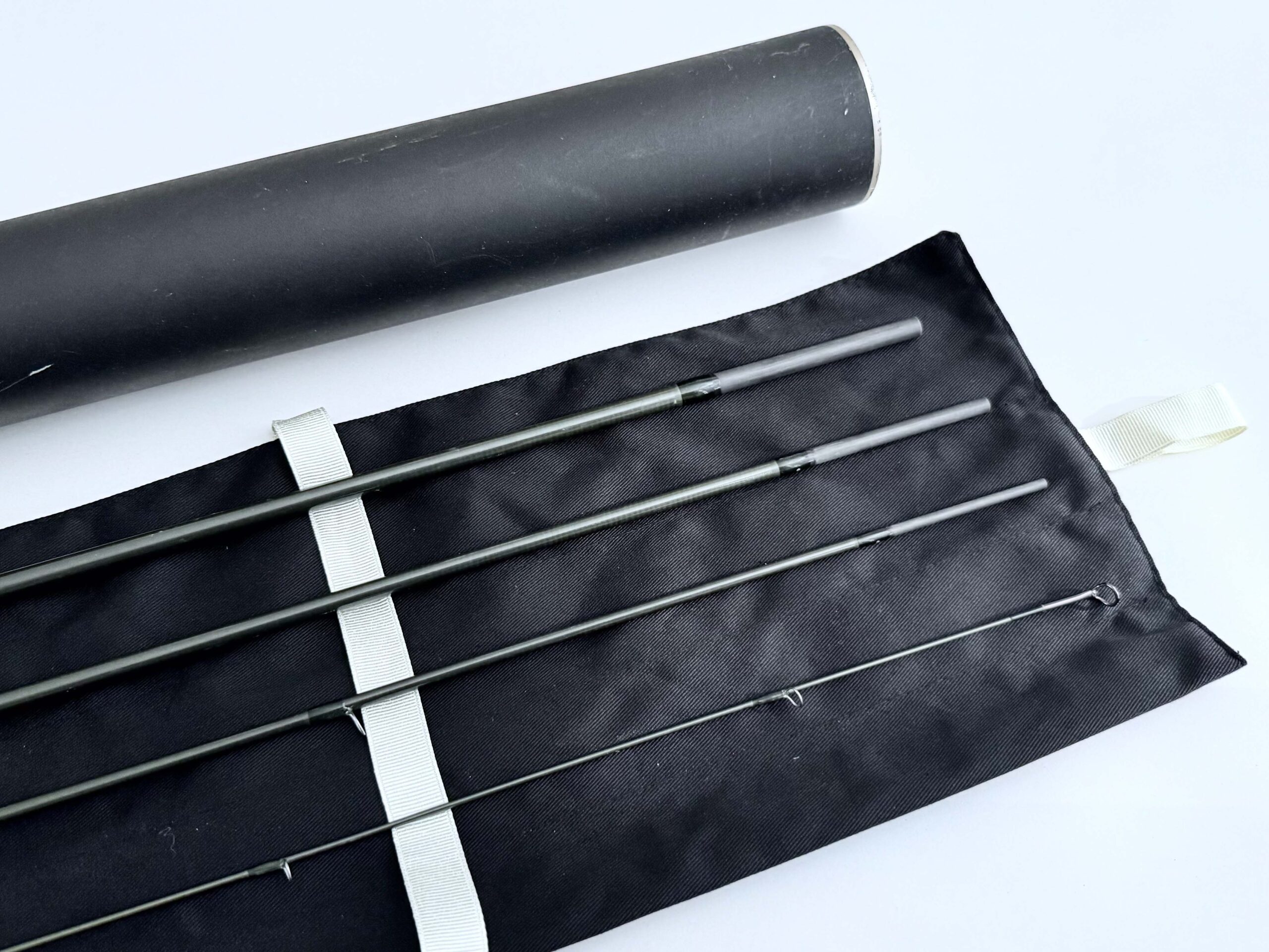 Hardy Zenith Sintrix 9′ Four Piece Graphite Fly Rod #4 with Bag & Tube