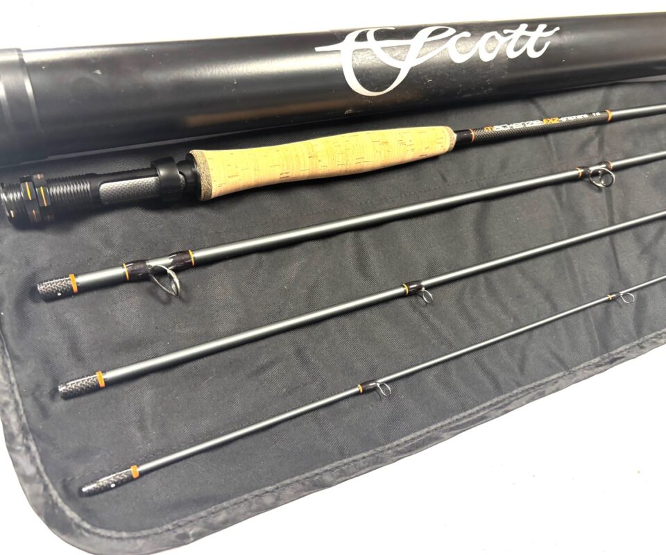   Scott Mackenzie FX2 Graphene 9′ Line #5 Trout Fly Rod with Bag & Case Fine Condition