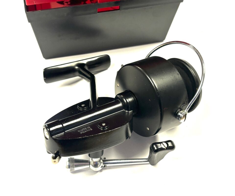  Garcia Mitchell 300 French built spinning reel, best condition with box fish or collect Peter Wheat Collection