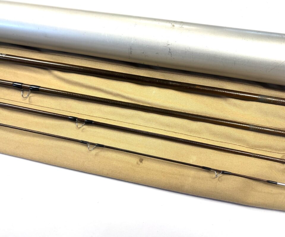   Sage Graphite 2 690-4DS fly rod 9' 4 piece #6, rare rod with Sage tube