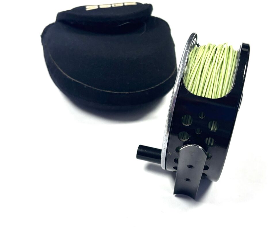   Sage 3200 large arbor fly reel, suit lines #1-4 with case