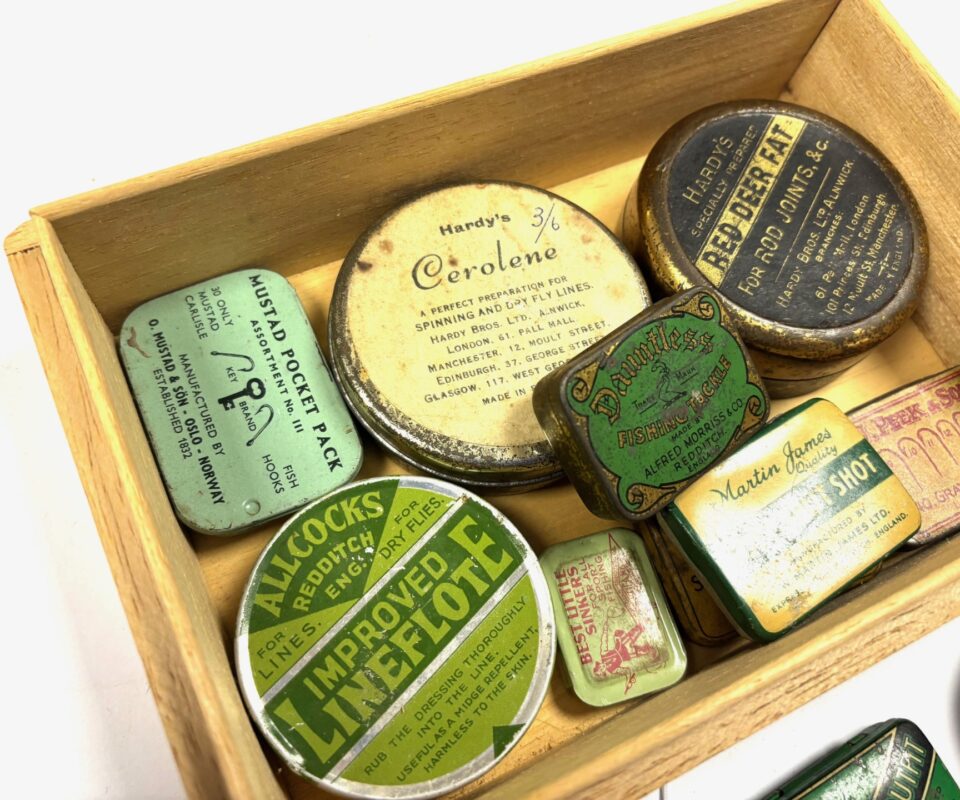 Small collection of vintage Cerolene tins by Hardy Peek Farlow Peter Wheat collection