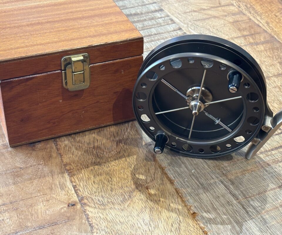 J W Young The Purist 2040 centrepin 4.5″ trotting reel with box mint