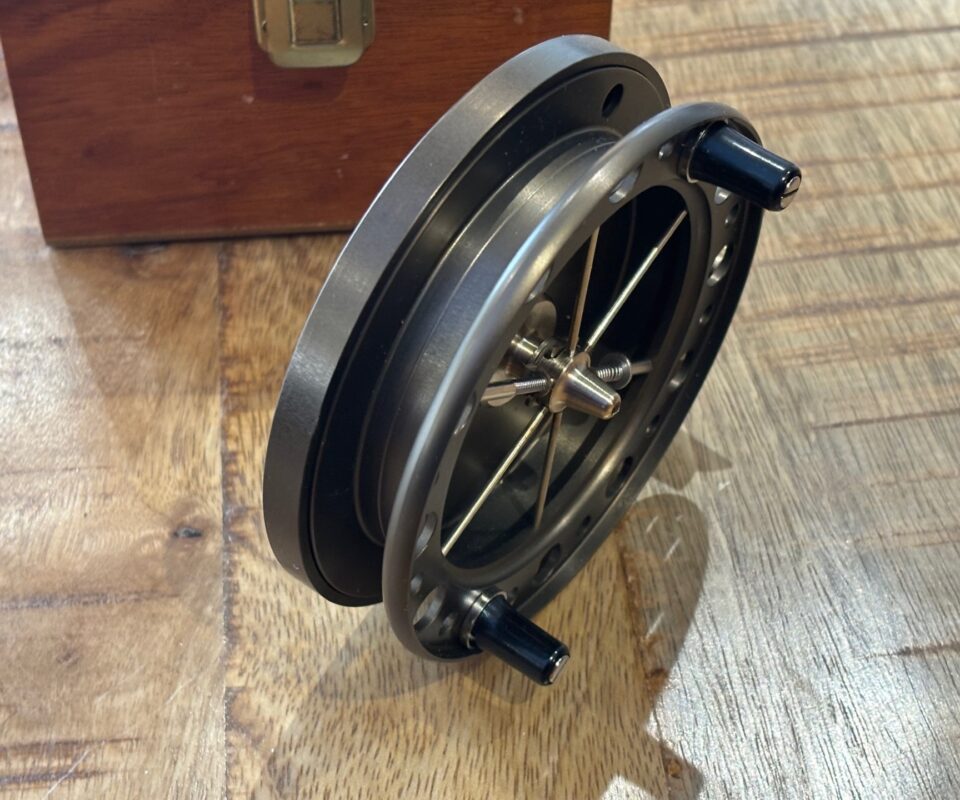 J W Young The Purist 2040 centrepin 4.5″ trotting reel with box mint