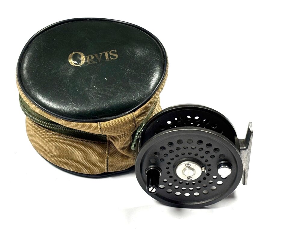 Orvis Battenkill 8/9 disc trout fly reel & padded case