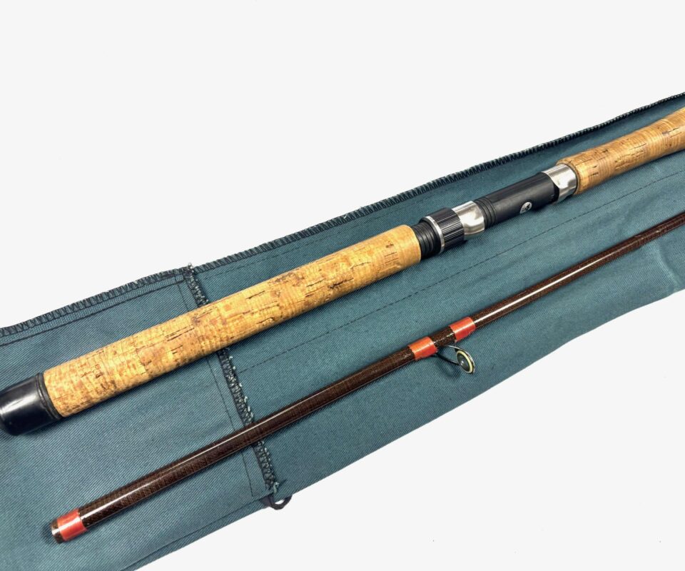 Fibatube Alnwick Spinning 1 1/4oz vintage glassfibre rod, 8’ 6” 2 piece bass salmon pike and carp fishing