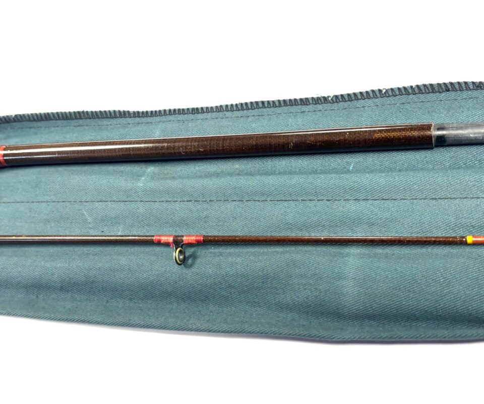 Fibatube Alnwick Spinning 1 1/4oz vintage glassfibre rod, 8’ 6” 2 piece bass salmon pike and carp fishing