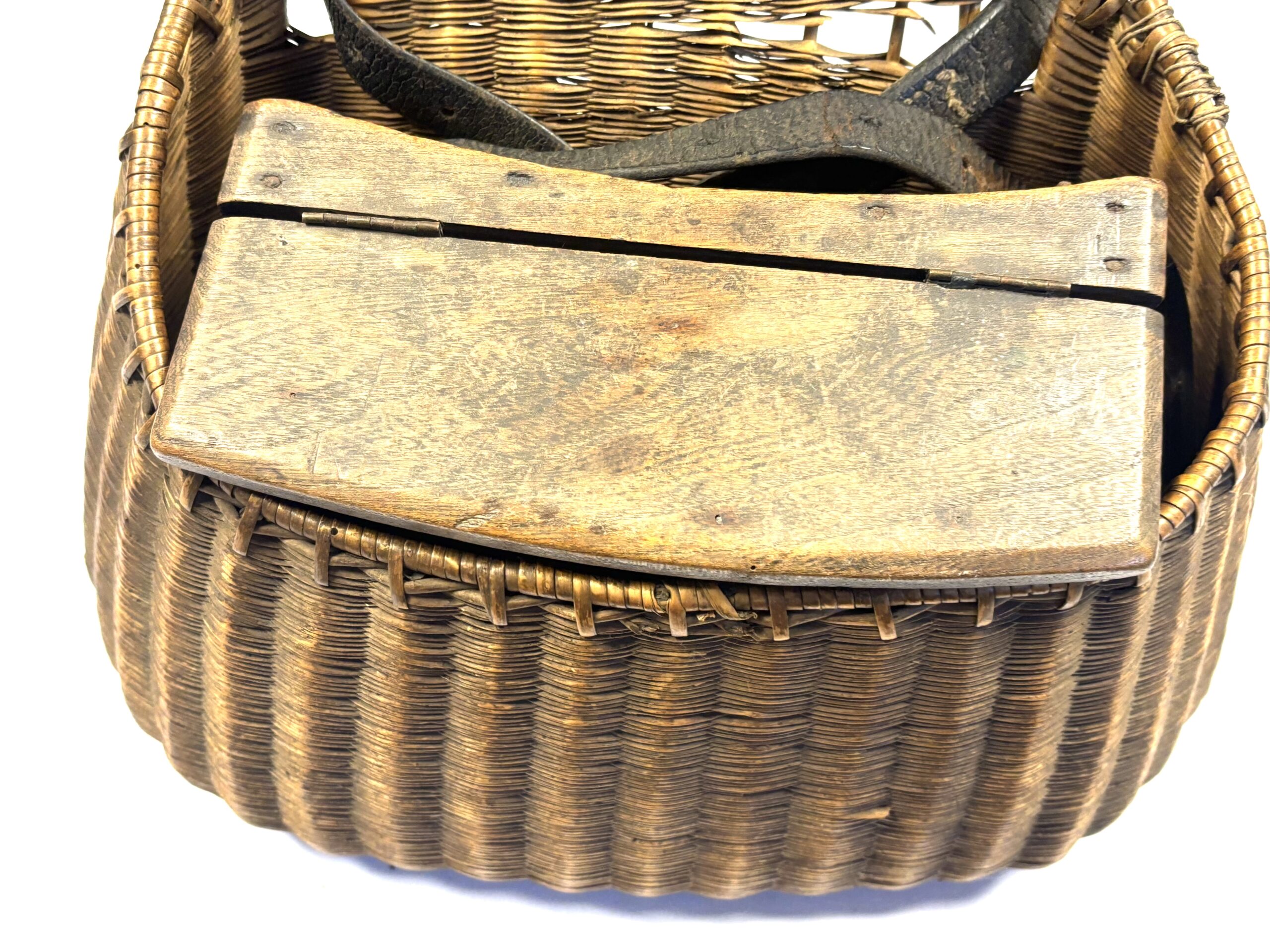 Pot-Bellied Wicker Creel with Internal Tackle Case - Image 2