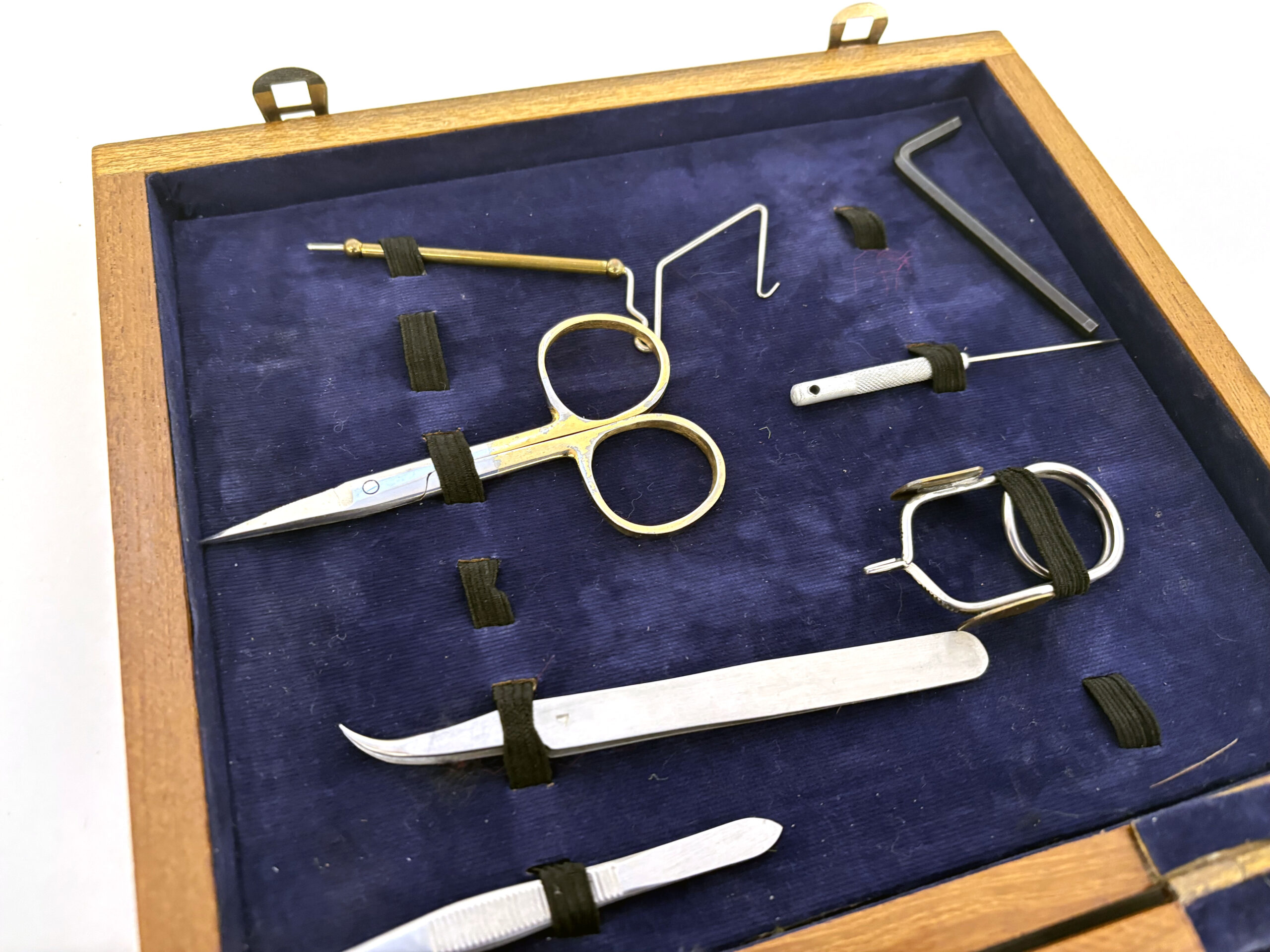Fly Tying Box with Tools - Image 3