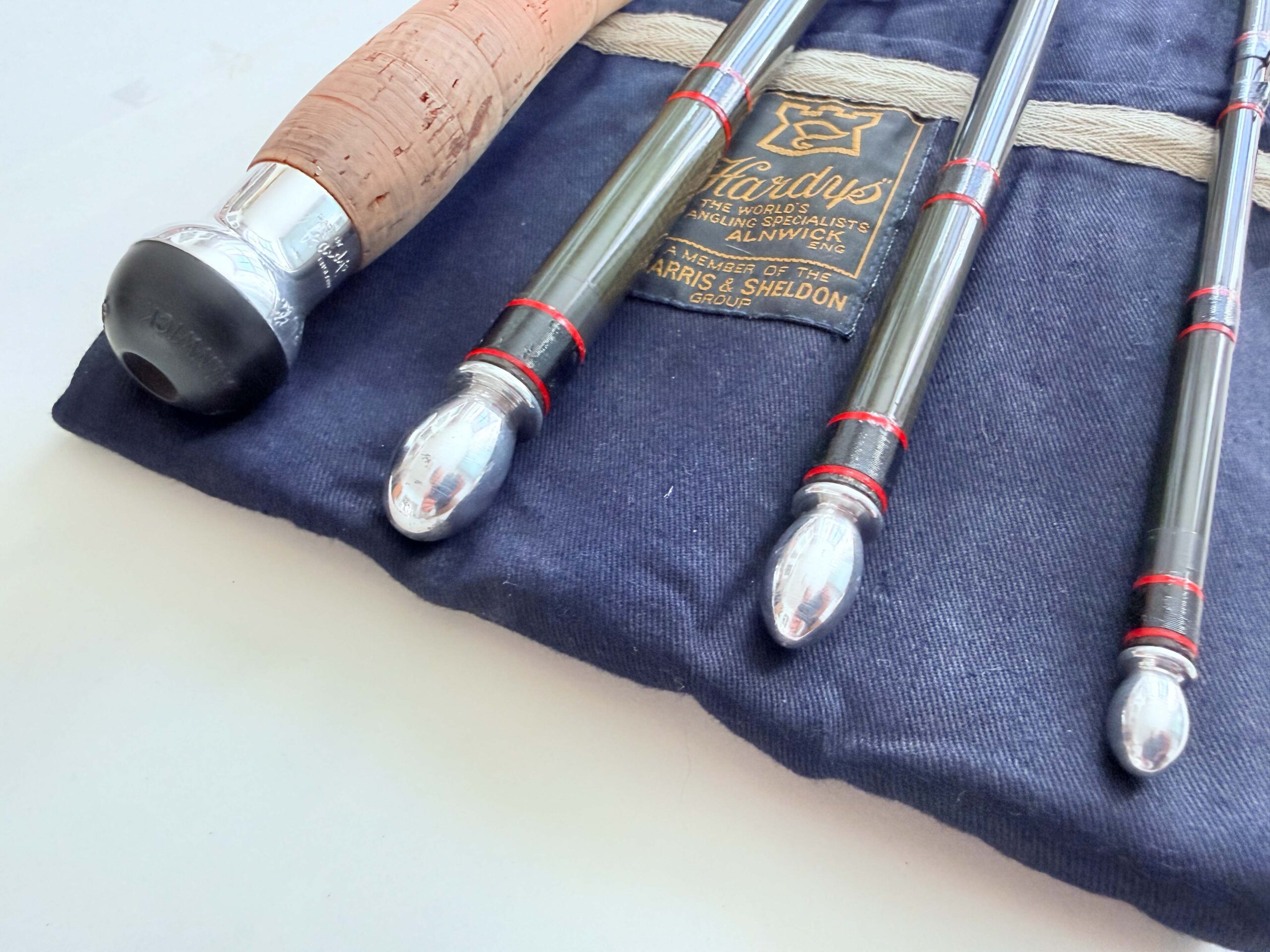 Hardy Graphite 18’ #12 Salmon Fly Rod (4-Piece) - Image 10