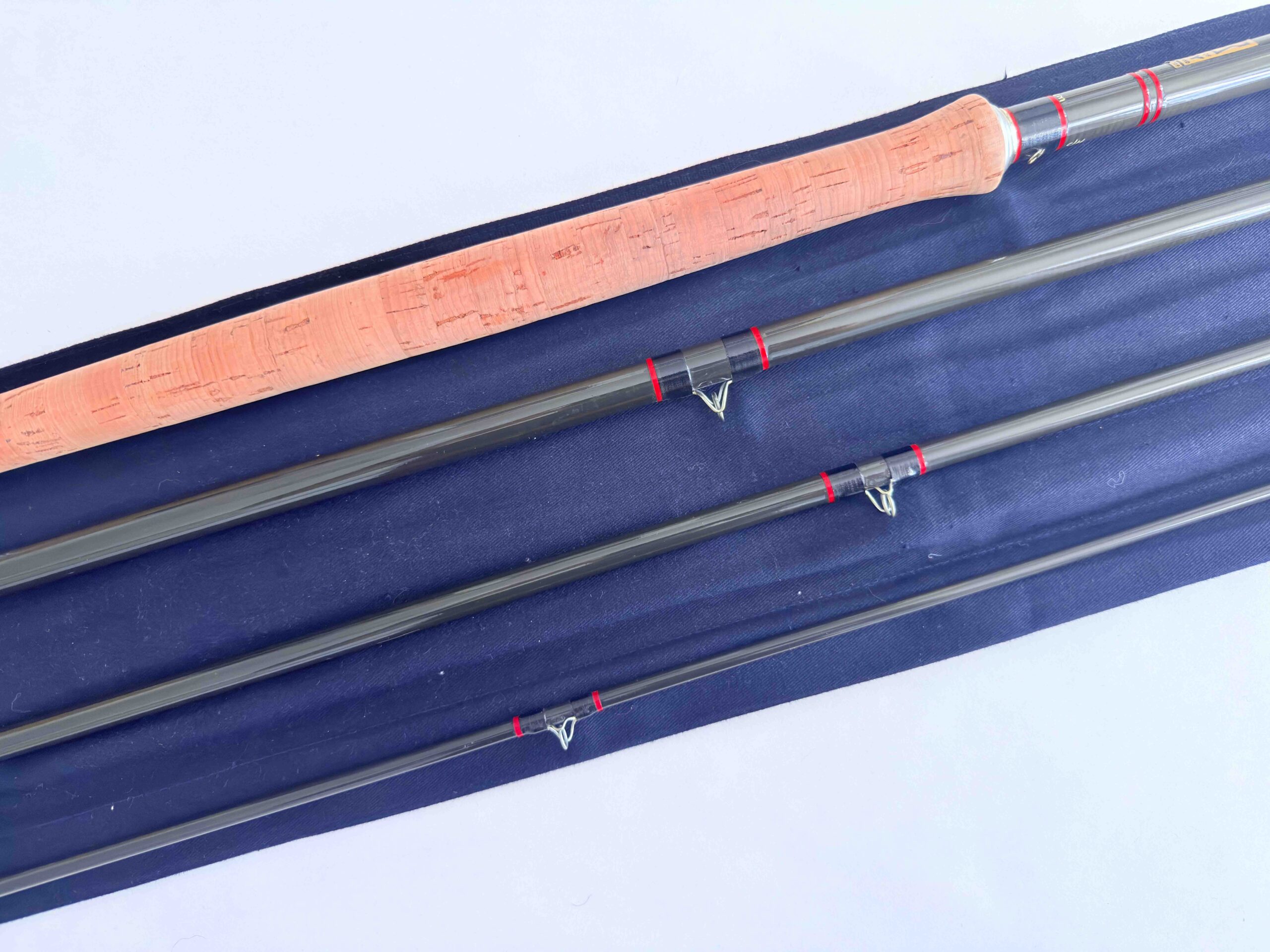 Hardy Graphite 18’ #12 Salmon Fly Rod (4-Piece) - Image 4
