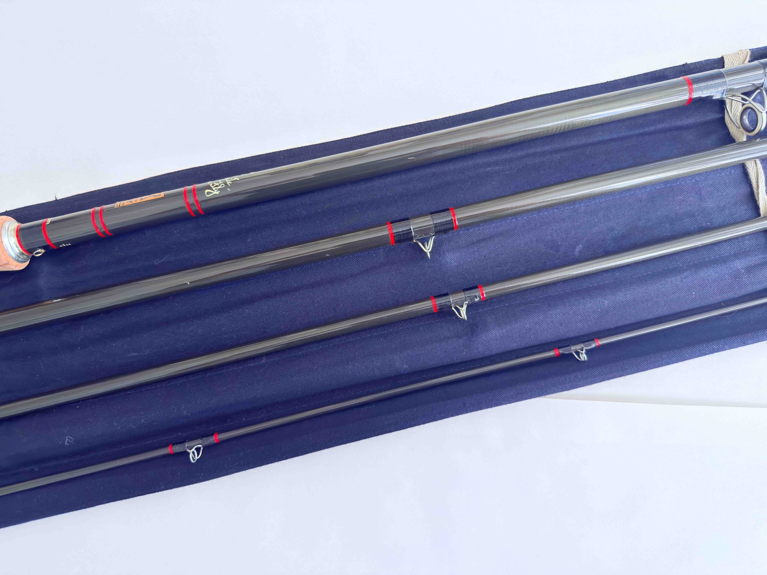 Hardy Graphite 18’ #12 Salmon Fly Rod (4-Piece) - Image 5