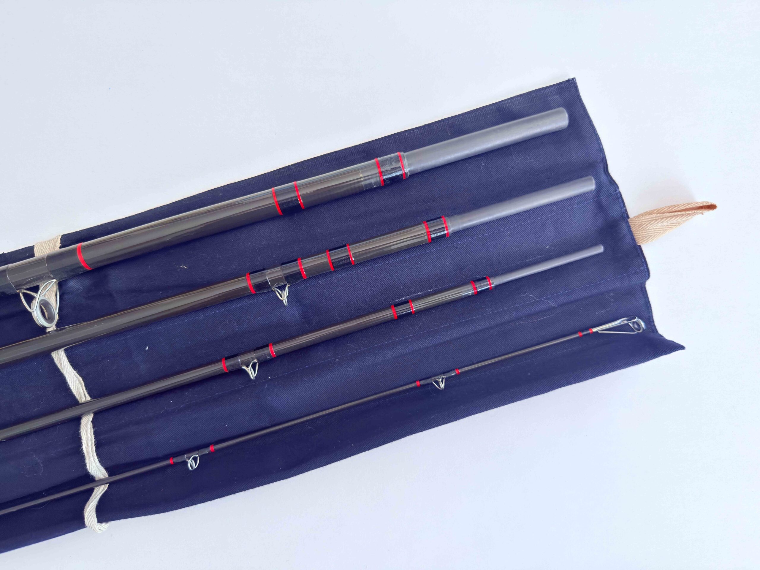 Hardy Graphite 18’ #12 Salmon Fly Rod (4-Piece) - Image 6