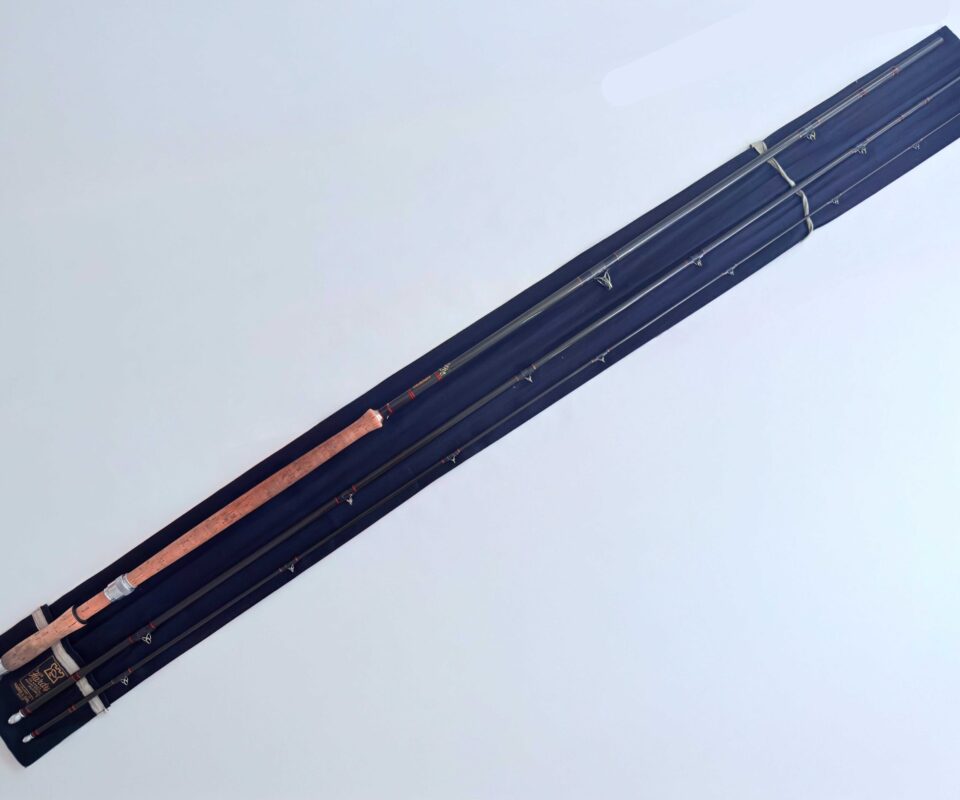 Alternative view of Hardy Graphite 16’ #11 Salmon Fly Rod (3-Piece)