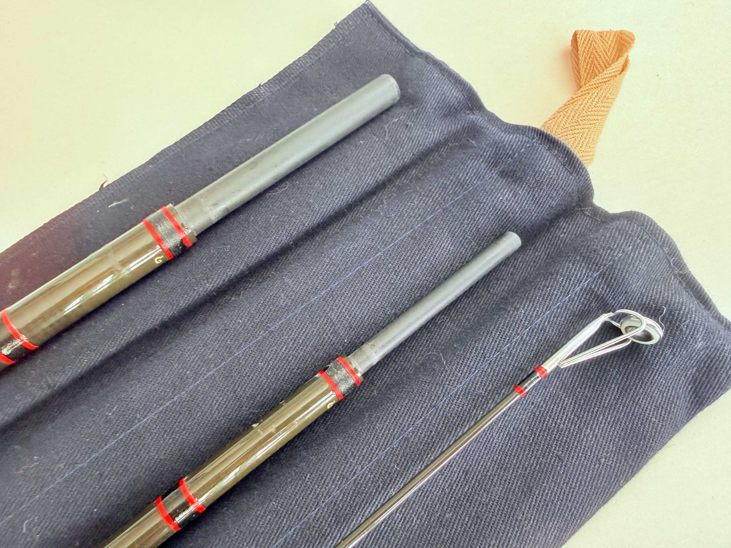 Hardy Graphite 13’9” #9 Salmon Fly Rod (3-Piece) - Image 9