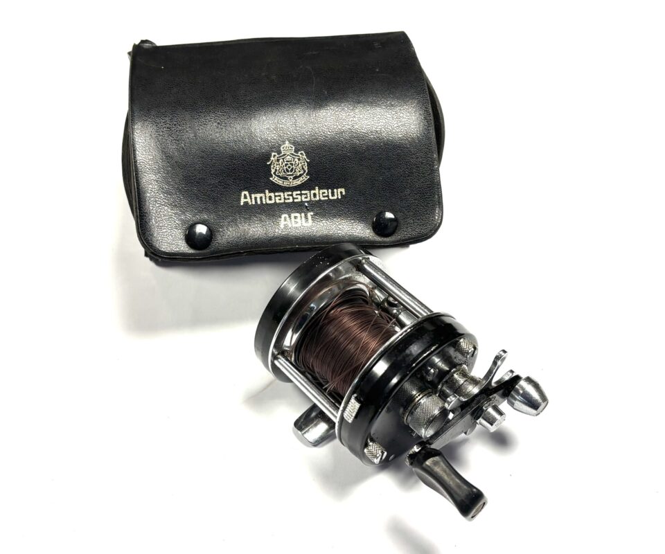 Alternative view of Abu Ambassadeur 5000C multiplier reel 730.302