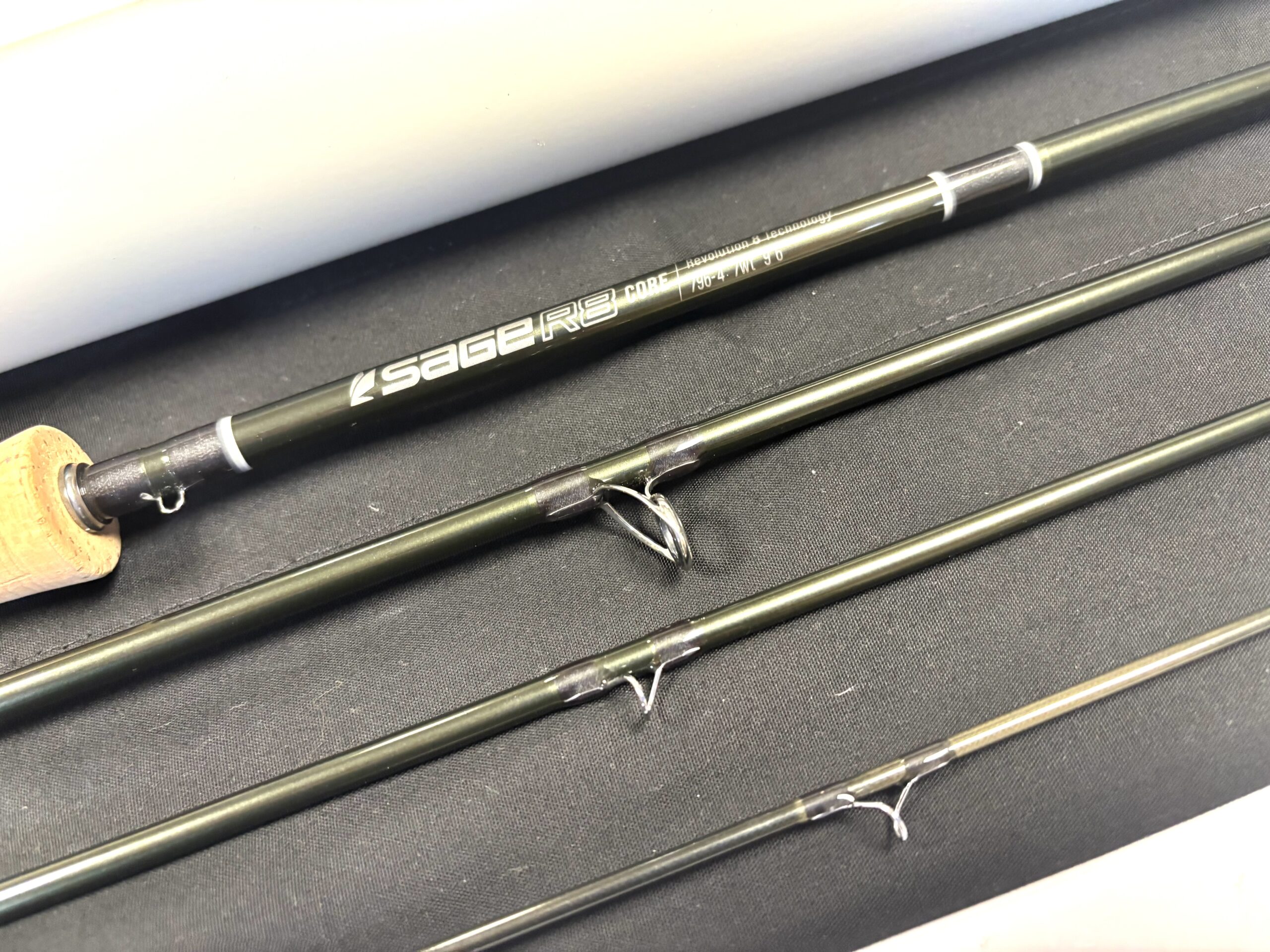 Sage R8 Core 796 9’6” #7 Fly Rod (4-Piece) - Image 3