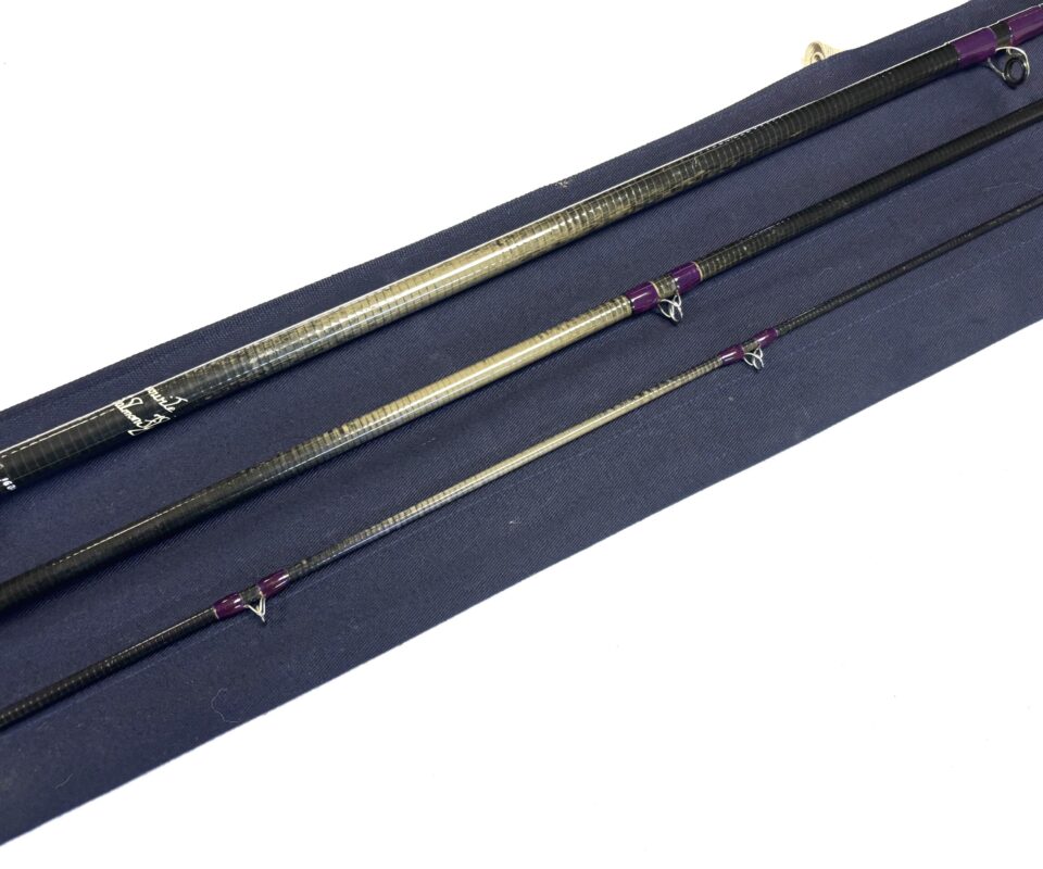 Alternative view of Hardy Favourite Graphite 12’6” #9 Salmon Fly Rod