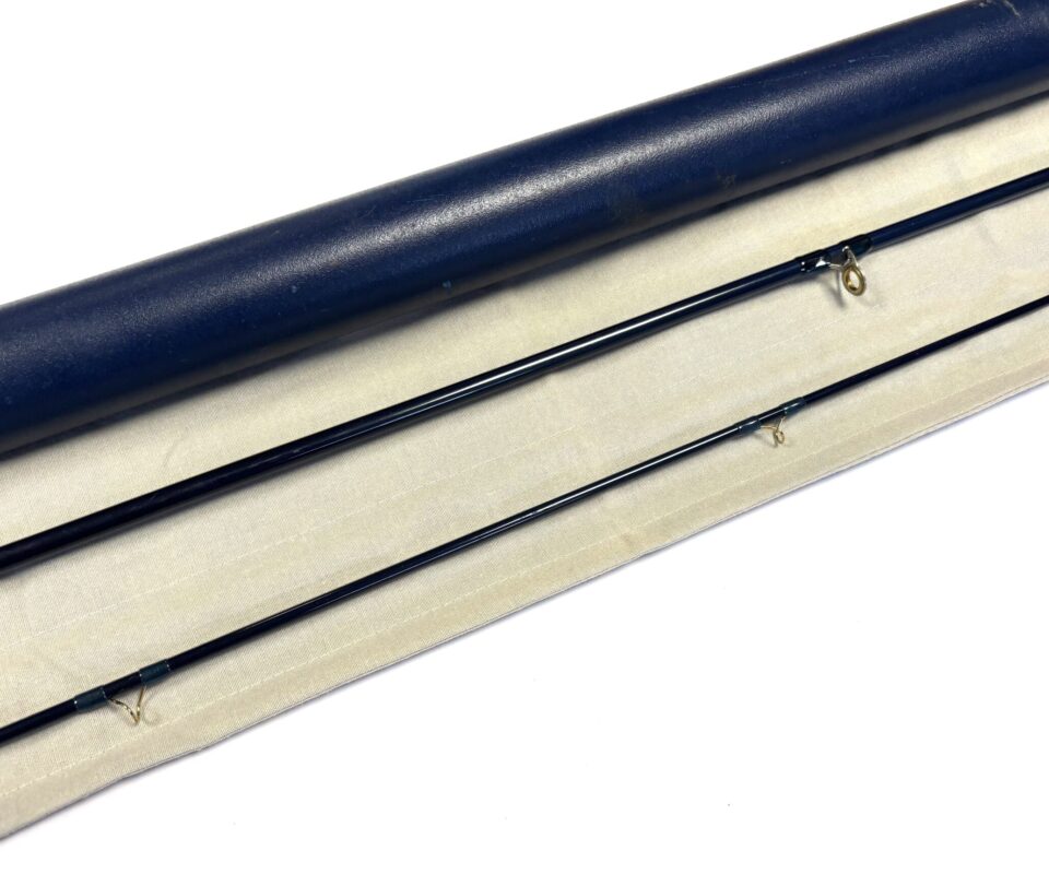 Alternative view of Thomas & Thomas Paradigm 9’ #4 Trout Fly Rod